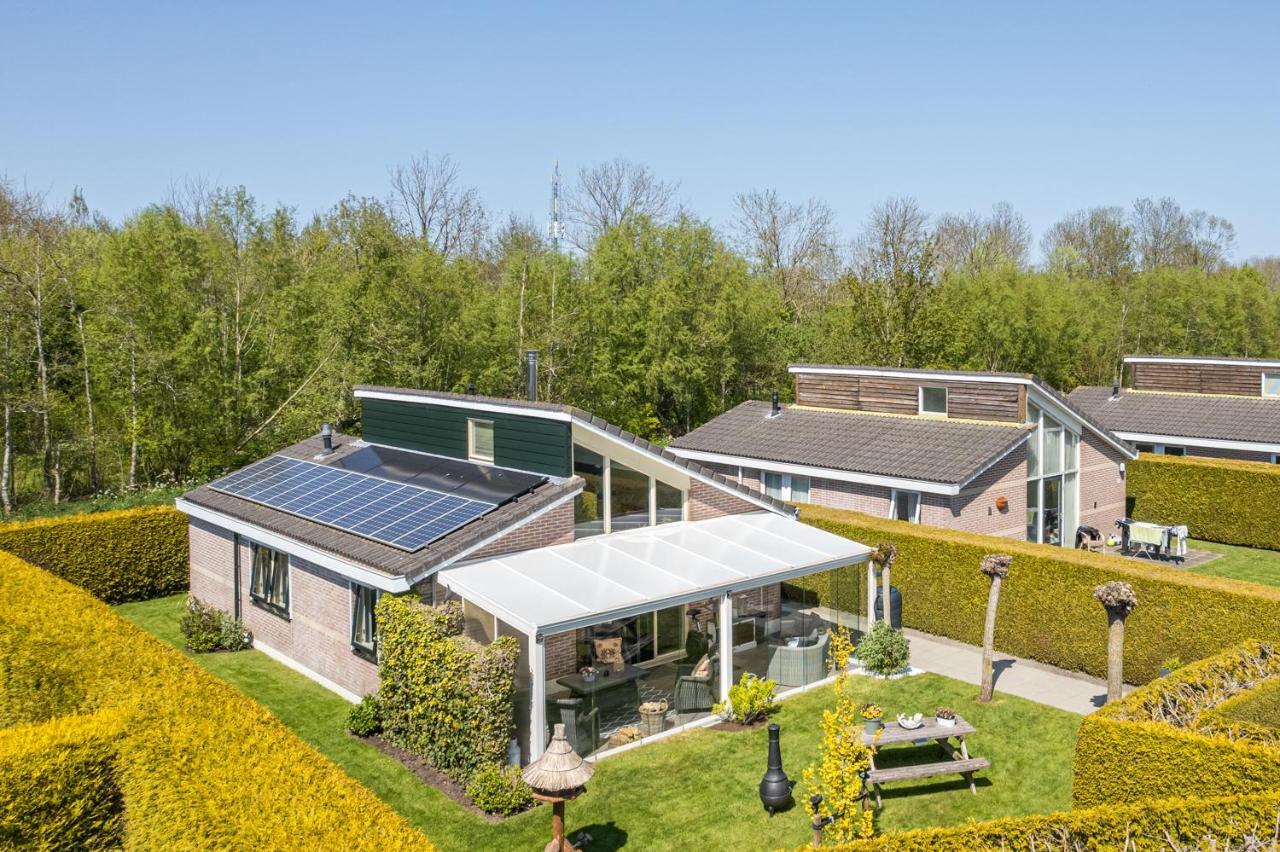 Vakantiewoning Met Serre En Airconditioning Tzummarum Exterior foto