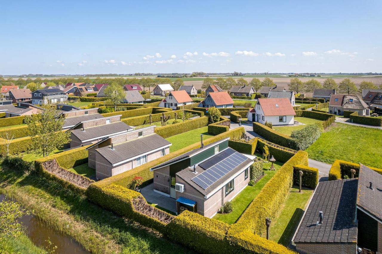 Vakantiewoning Met Serre En Airconditioning Tzummarum Exterior foto
