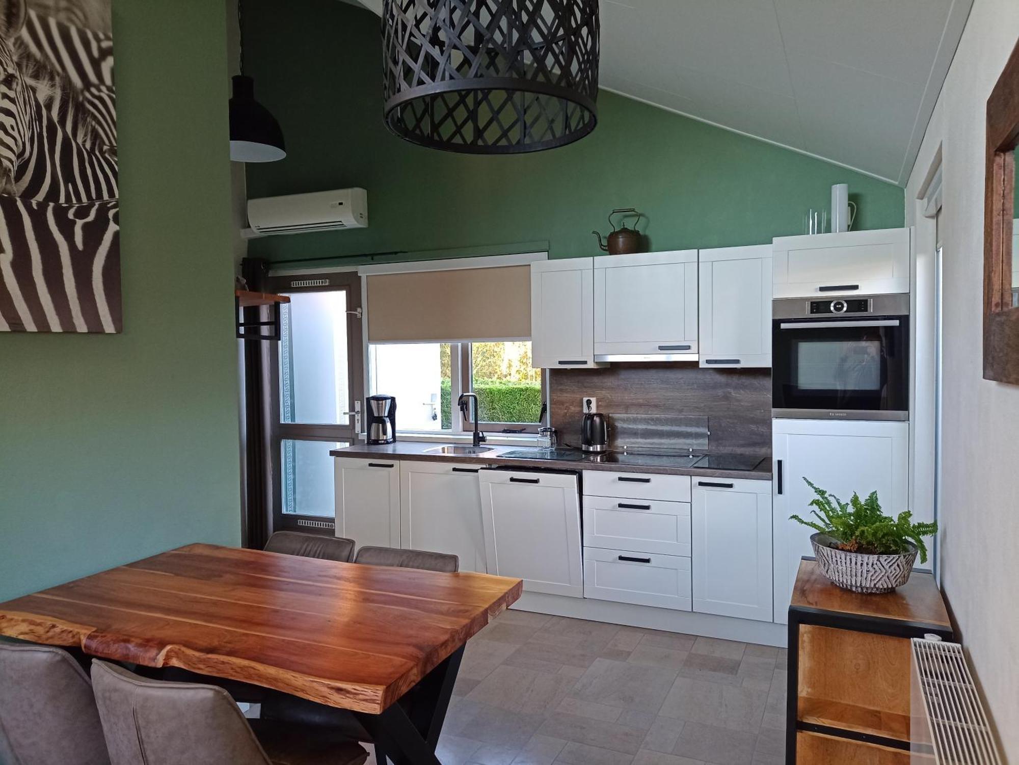 Vakantiewoning Met Serre En Airconditioning Tzummarum Exterior foto