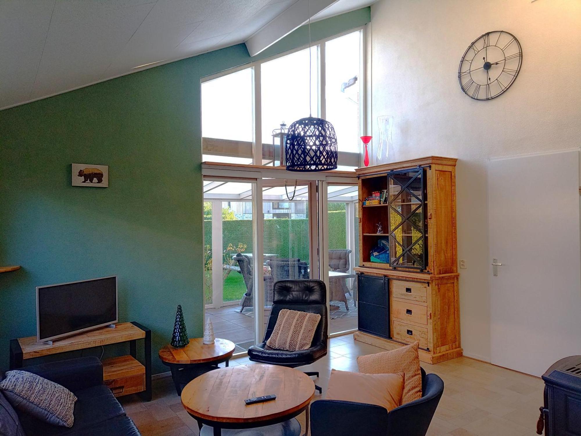 Vakantiewoning Met Serre En Airconditioning Tzummarum Exterior foto